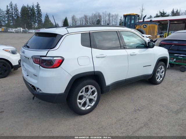 Jeep Compass Latitude 4x4 2024 3C4NJDBN6RT138693 Image 4