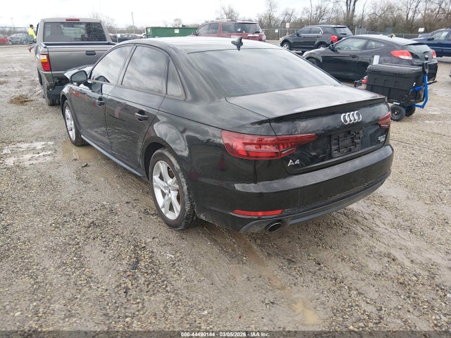 44490144 :رقم المزاد ، WAUKMAF42JA233304 vin ، 2018 Audi A4 2.0t Tech Ultra Premium/2.0t Ultra Premium مزاد بيع