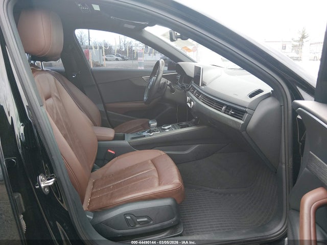 44490144 :رقم المزاد ، WAUKMAF42JA233304 vin ، 2018 Audi A4 2.0t Tech Ultra Premium/2.0t Ultra Premium مزاد بيع