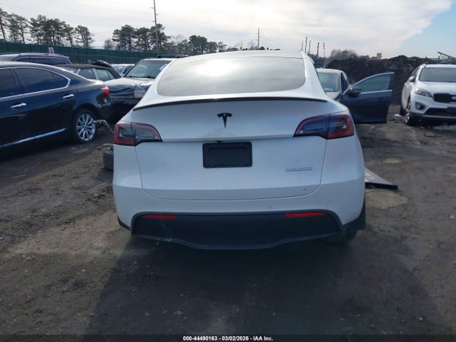 Продаж на аукціоні авто 2022 Tesla Model Y Long Range Dual Motor All-wheel Drive, vin: 7SAYGDEE5NF310750, номер лоту: 44490163