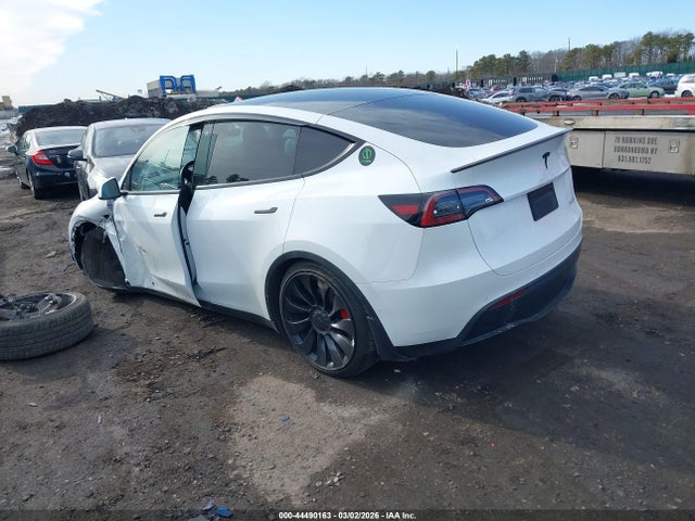 Продаж на аукціоні авто 2022 Tesla Model Y Long Range Dual Motor All-wheel Drive, vin: 7SAYGDEE5NF310750, номер лоту: 44490163