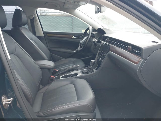 2020 Volkswagen Passat 2.0t Sel მანქანა იყიდება აუქციონზე, vin: 1VWCA7A38LC027121, აუქციონის ნომერი: 44490172