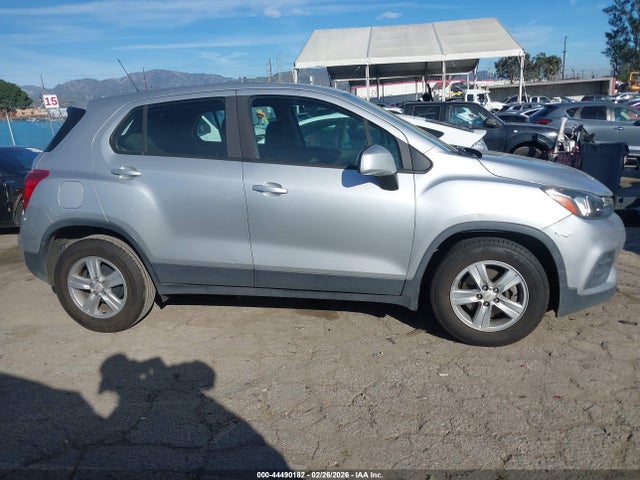 KL7CJKSB3LB039160 Chevrolet Trax Fwd Ls