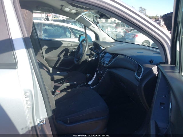 KL7CJKSB3LB039160 Chevrolet Trax Fwd Ls