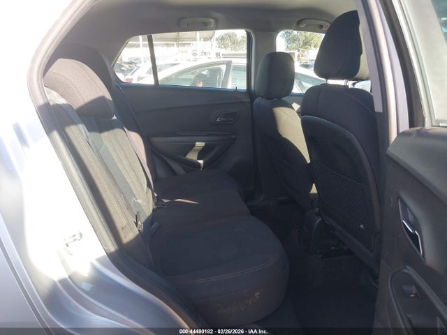 KL7CJKSB3LB039160 Chevrolet Trax Fwd Ls