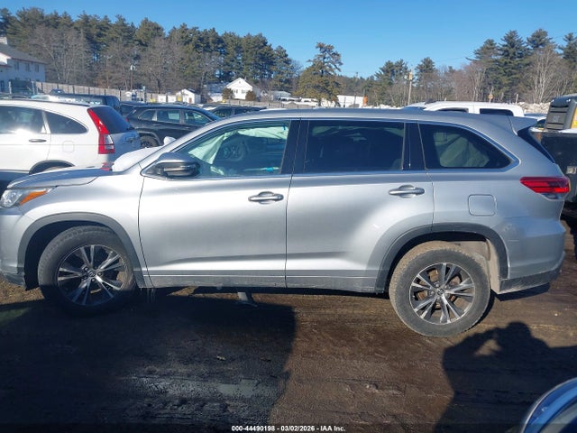 5TDZARFH4HS024770 Toyota Highlander Le