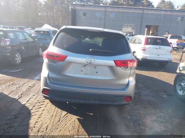 5TDZARFH4HS024770 Toyota Highlander Le
