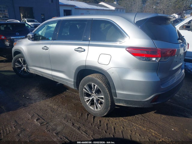 5TDZARFH4HS024770 Toyota Highlander Le