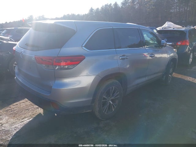 5TDZARFH4HS024770 Toyota Highlander Le