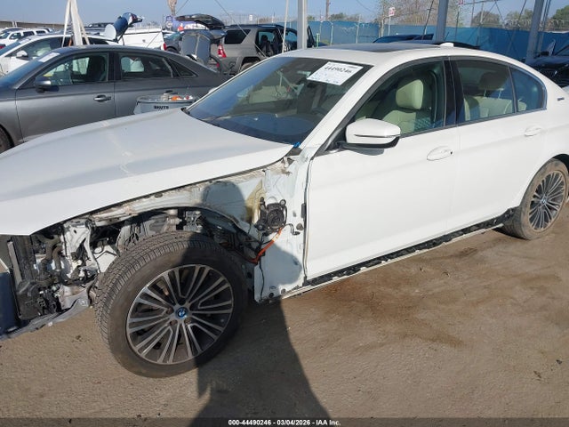 WBAJA9C51KB392925 BMW 530e Iperformance