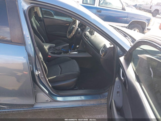 3MZBM1U71FM166962 Mazda Mazda3 I Sport