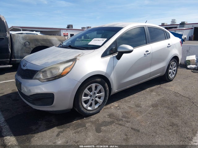 KIA RIO LX 2015 KNADM4A31F6447123 Image 2