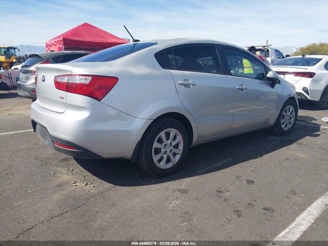 KIA RIO LX 2015 KNADM4A31F6447123 Image 4