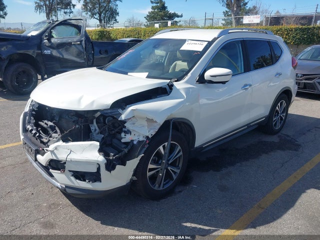 JN8AT2MT4HW380761 Nissan Rogue Sl