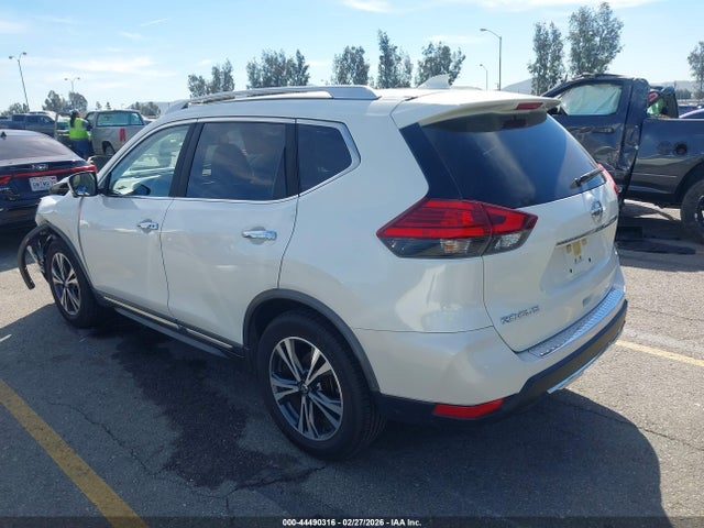 JN8AT2MT4HW380761 Nissan Rogue Sl