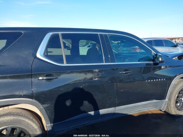 1GNERFKW5KJ267395 Chevrolet Traverse Ls