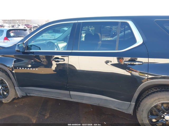 1GNERFKW5KJ267395 Chevrolet Traverse Ls