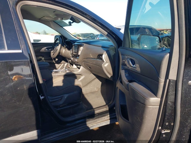 1GNERFKW5KJ267395 Chevrolet Traverse Ls
