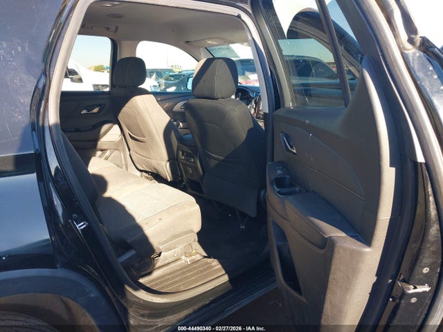 1GNERFKW5KJ267395 Chevrolet Traverse Ls