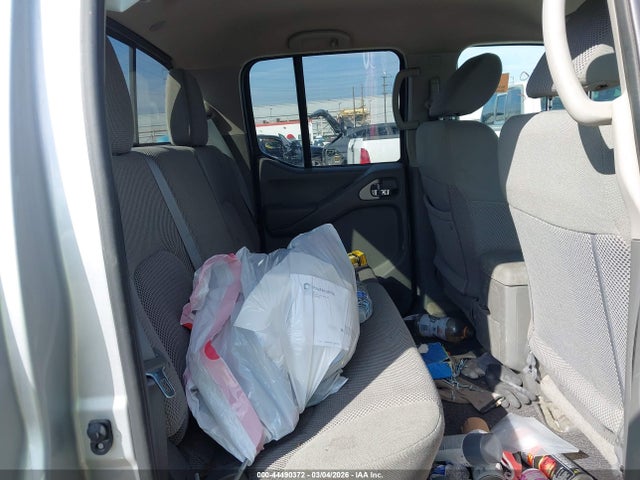 1N6AD0ER3HN738967 Nissan Frontier Sv