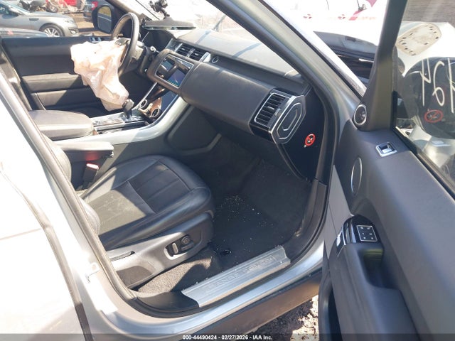 2019 LAND ROVER RANGE ROVER SPORT SALWR2RV5KA829744 Photo 4
