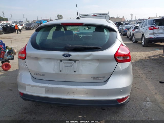 Ford Focus Titanium 2015 1FADP3N27FL248056 Image 16