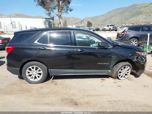 Chevrolet EQUINOX LT 2018 2GNAXSEV9J6311541 Image 13