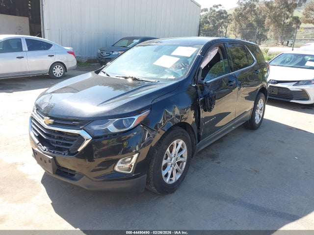 Chevrolet EQUINOX LT 2018 2GNAXSEV9J6311541 Image 2