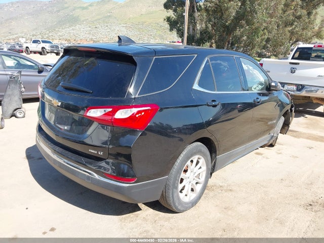 Chevrolet EQUINOX LT 2018 2GNAXSEV9J6311541 Image 4