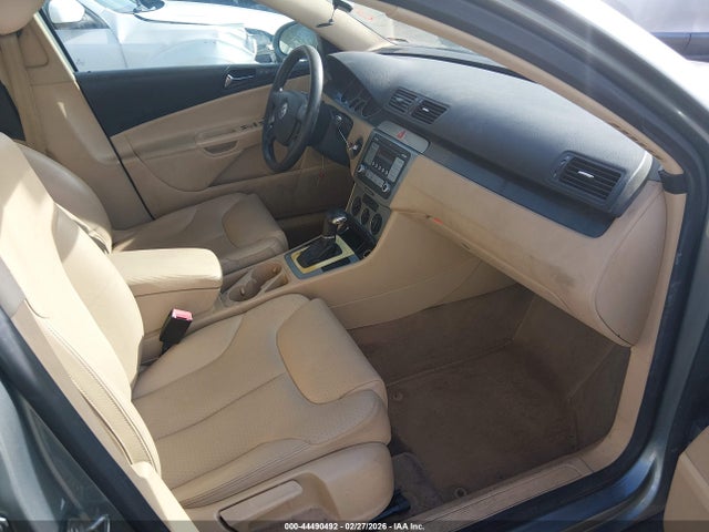 Продажа на аукционе авто 2007 Volkswagen Passat 2.0t/wolfsburg Edition, vin: WVWAK73C57E231647, номер лота: 44490492