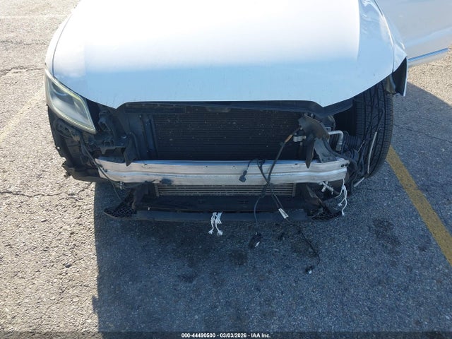 44490500 :رقم المزاد ، WA1LFAFP5FA128205 vin ، 2015 Audi Q5 2.0t Premium مزاد بيع