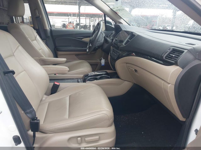 Aukcja sprzedaży 2022 Honda Pilot 2wd Touring 7 Passenger, vin: 5FNYF5H6XNB004542, numer aukcji: 44490504