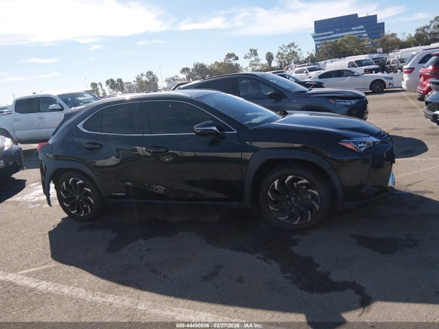 JTHX9JBH5M2045599 Lexus UX 250H
