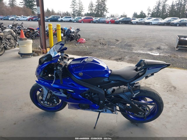Yamaha YZFR6 2020 JYARJ28E9LA005739 Image 13