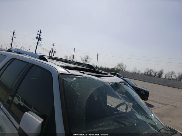 Ford Expedition Limited 2017 1FMJU1KTXHEA34852 Image 6