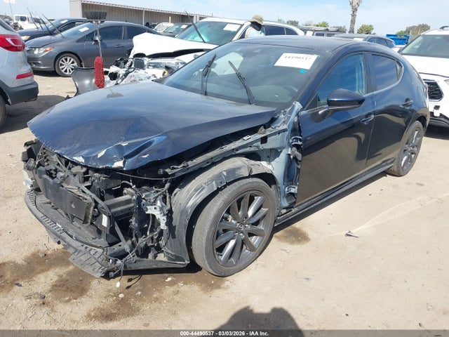 JM1BPALM9K1110549 Mazda MAZDA3