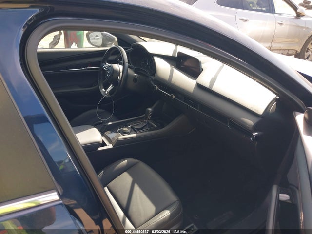 JM1BPALM9K1110549 Mazda MAZDA3