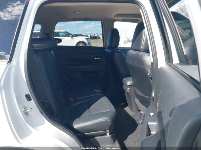JA4JZ4AX7HZ059223 Mitsubishi OUTLANDER GT