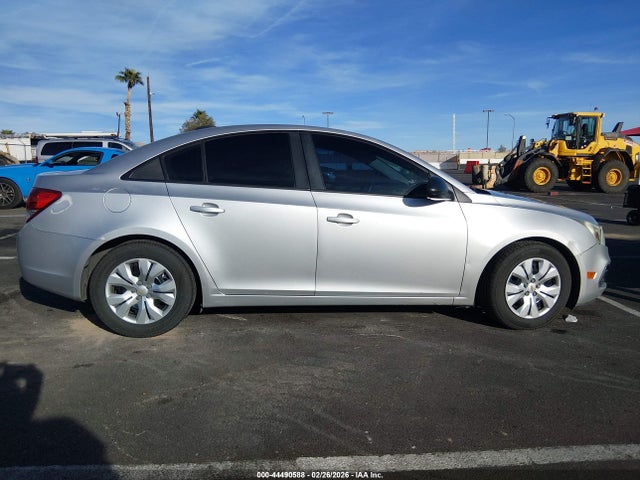 1G1PA5SH1F7128283 Chevrolet Cruze Ls Auto