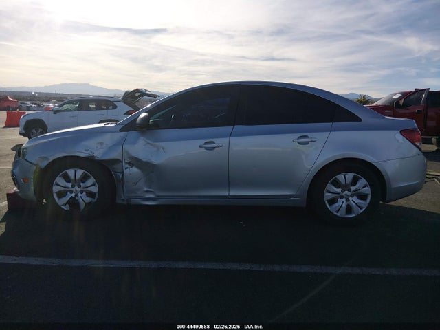 1G1PA5SH1F7128283 Chevrolet Cruze Ls Auto