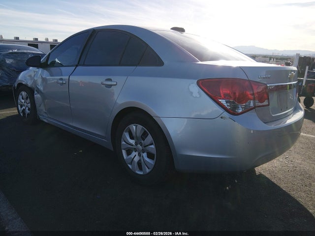 1G1PA5SH1F7128283 Chevrolet Cruze Ls Auto