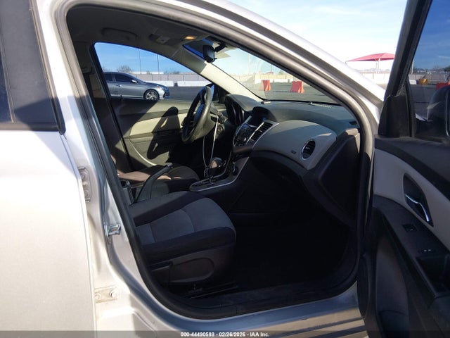1G1PA5SH1F7128283 Chevrolet Cruze Ls Auto