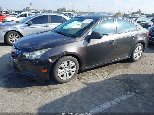1G1PA5SG4E7281018 Chevrolet Cruze Ls Auto