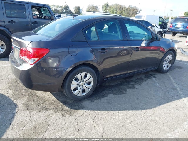 1G1PA5SG4E7281018 Chevrolet Cruze Ls Auto