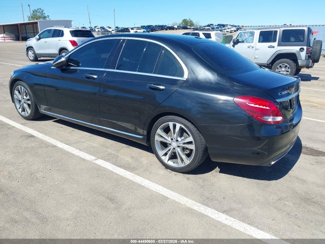 44490600 :رقم المزاد ، 55SWF4JB7FU079420 vin ، 2015 Mercedes-benz C 300 مزاد بيع