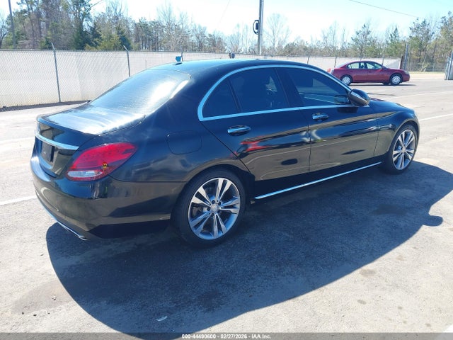 44490600 :رقم المزاد ، 55SWF4JB7FU079420 vin ، 2015 Mercedes-benz C 300 مزاد بيع