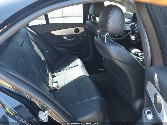 44490600 :رقم المزاد ، 55SWF4JB7FU079420 vin ، 2015 Mercedes-benz C 300 مزاد بيع