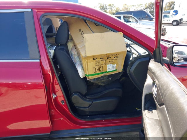 Nissan ROGUE S 2017 JN8AT2MT3HW388172 Image 5