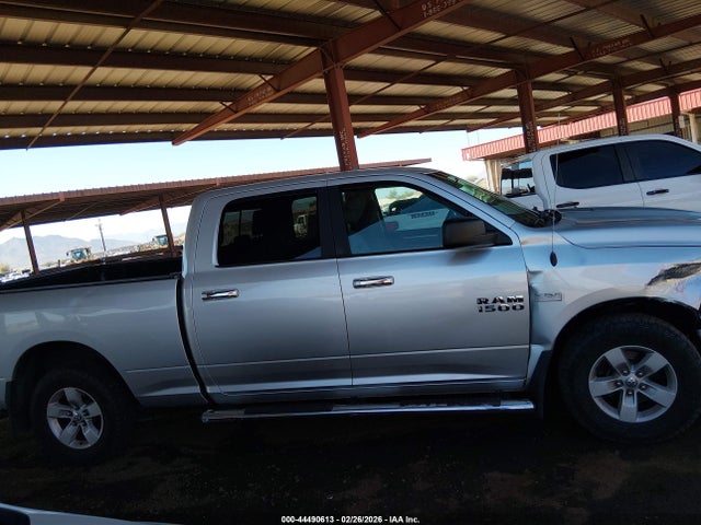 1C6RR7TTXJS162646 RAM 1500 Slt 4x4 6&#039;4 Box