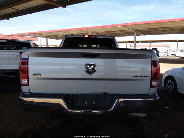 1C6RR7TTXJS162646 RAM 1500 Slt 4x4 6&#039;4 Box